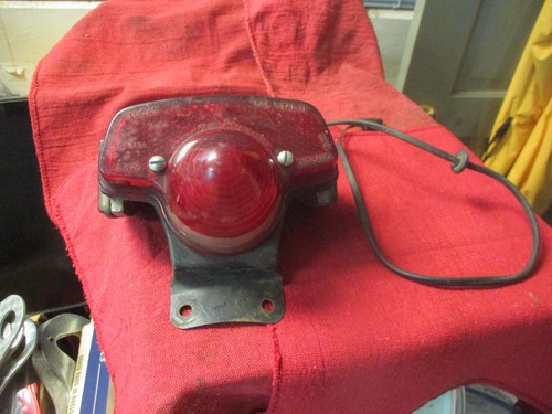 Triumph Taillight Triumph 500 650 1968 1969 1970 Lucas Lens 063725 - Picture 1 of 24