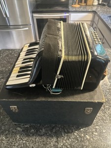 Vintage 1930’s Silvestri 25 Key Working Piano Accordion With Original Hard Case