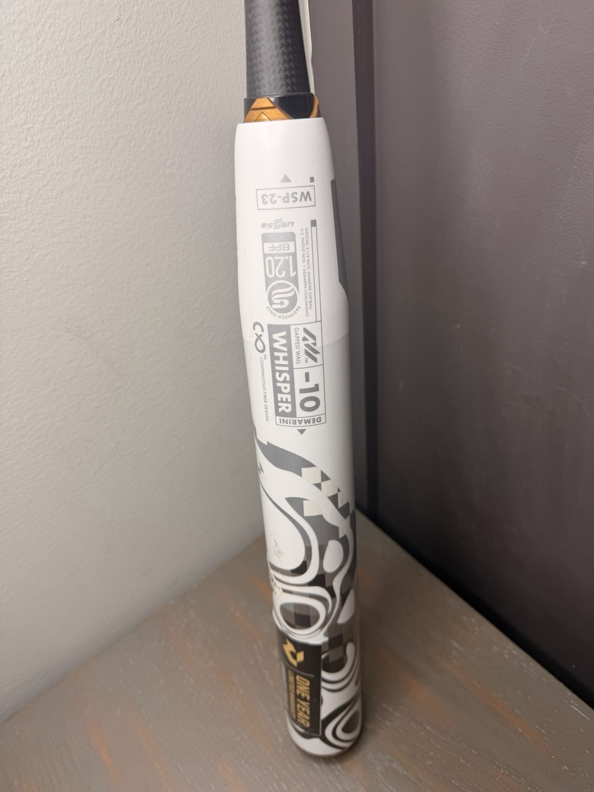 DeMarini Whisper Drop 10 Fastpitch Softball Bat: WBD2364010 (33 In. 23 Oz.) thumbnail 2