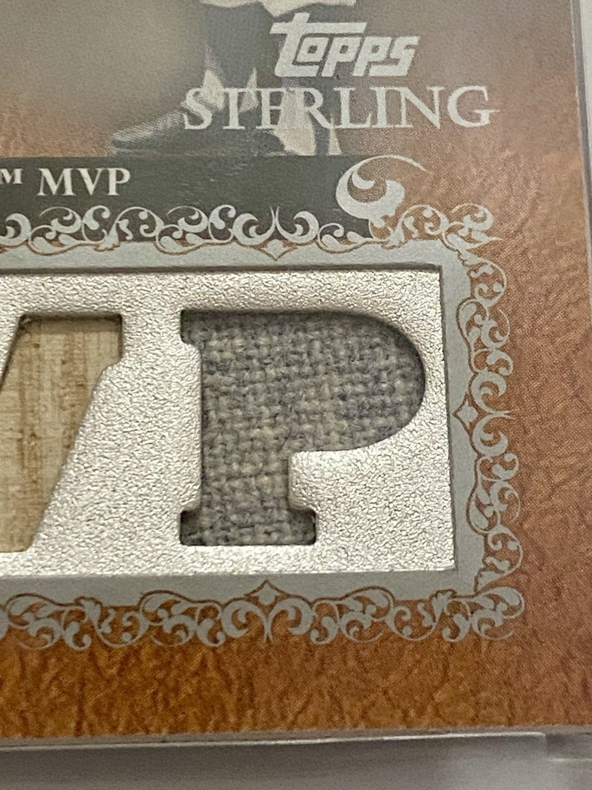 2009 Topps Sterling Jackie Robinson 1949 MVP Jersey Bat Game Used SP Card /10 view 9