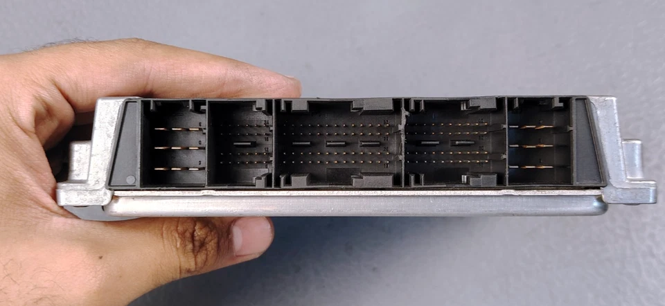 BMW 5 6 7 X5 N62 ECU ENGINE CONTROL MODULE UNIT ECM ECU DME 7586909 0261209352 - Image 4 of 4