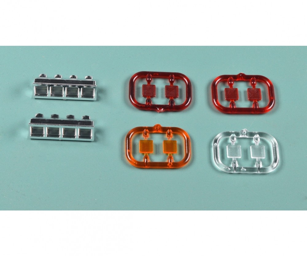 Carson 500907262 - 1:14 4 Chamber Tail Lights Universal - New
