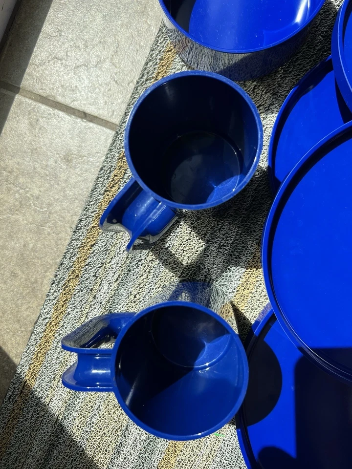 Vintage MCM Heller Massimo Vignelli Blue Kitchenware Plates Bowls Cups 8 Piece - Image 2 of 4