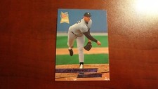 1993 FLEER ULTRA # 598 BOBBY MUNOZ  BASEBALL CARD