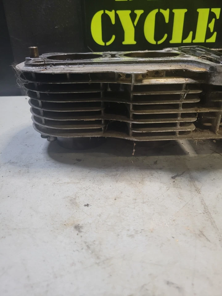 🔥 1981 SUZUKI GS850G GS850 OEM MOTOR PISTÓN CILINDROS BLOQUE CILINDRO JARRA Foto 3 de 4