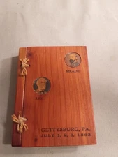 1939 Gettysburg Wooden Souvenier Mini Post Card Album