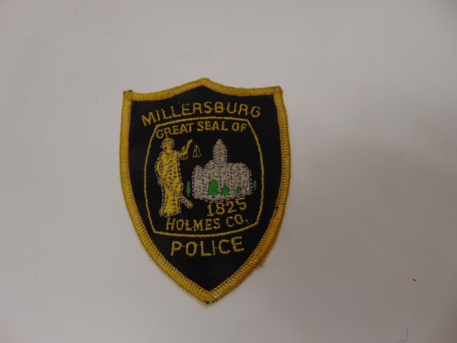LAW ENFORCEMENT PATCH POLICE OLDER MILLERSBURG GREAT SEAL OF HOLMES