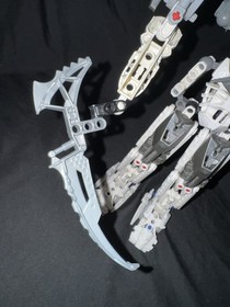 Lego Bionicle Takanuva 8699 Incomplete