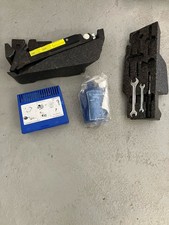 Mercedes SLK R170 Bordwerkzeug Wagenheber Tire-Fit Kompressor Aufbewahrungsboxen Mercedes SLK R170 Bordwerkzeug Wagenheber Tire-Fit Kompressor Aufbewahrungsboxen