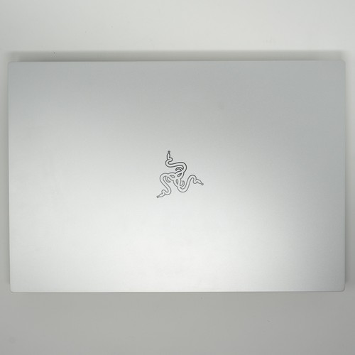 Razer Blade 16 2024 16"4K 14900HX 32GB 2TB SSD RTX4080 OVP Rechnung Garantie - Bild 3 von 6
