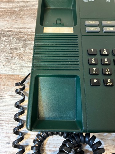 Vintage 1995 AT&T 700 Green Telephone very 80s Retro Theatre Prop Untested - Picture 6 of 12