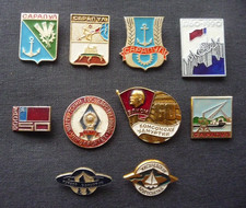 Set 10 USSR Soviet Badge Coats of Arms Sarapul Izhevsk Udmurtia Russia Komsomol