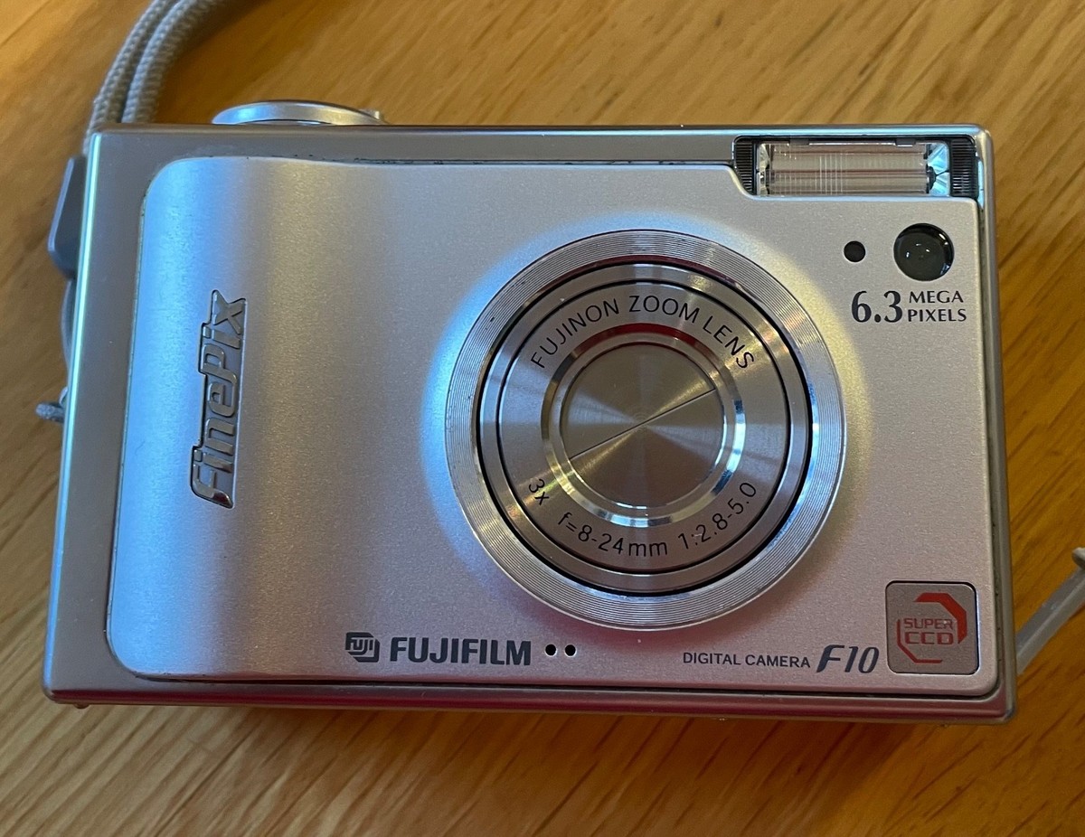 Fujifilm FinePix F Series F10 6.3MP Digital Camera - Silver for