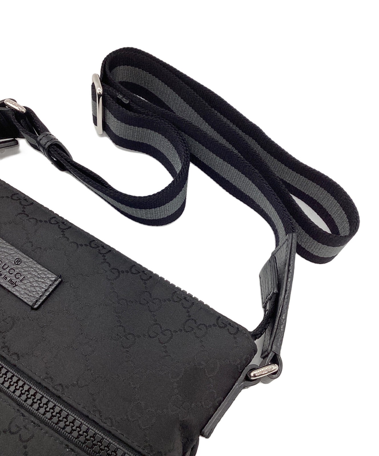 GUCCI GG Supreme Shoulder Bag Italy Coated Canvas Model 449184 SN2579 thumbnail 19