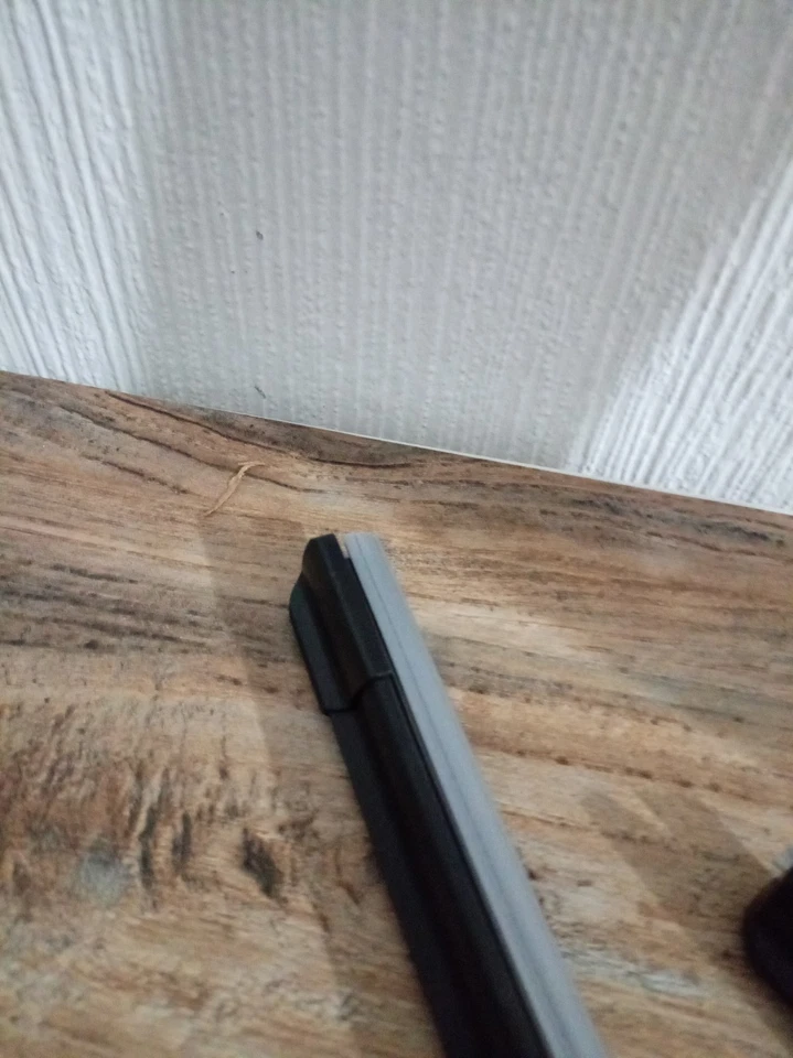 2x Oueoctv Wiper Blades (Pair) Flat Aero type 3397007587 Aerotwin 680/515mm - Image 2 of 4