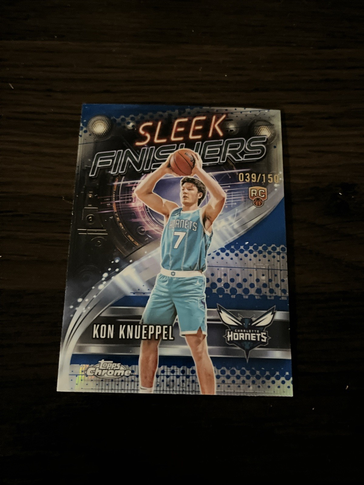 Kon Knueppel - Sleek Finishers 2025-26 Topps Chrome Blue Serial Numbered 039/150