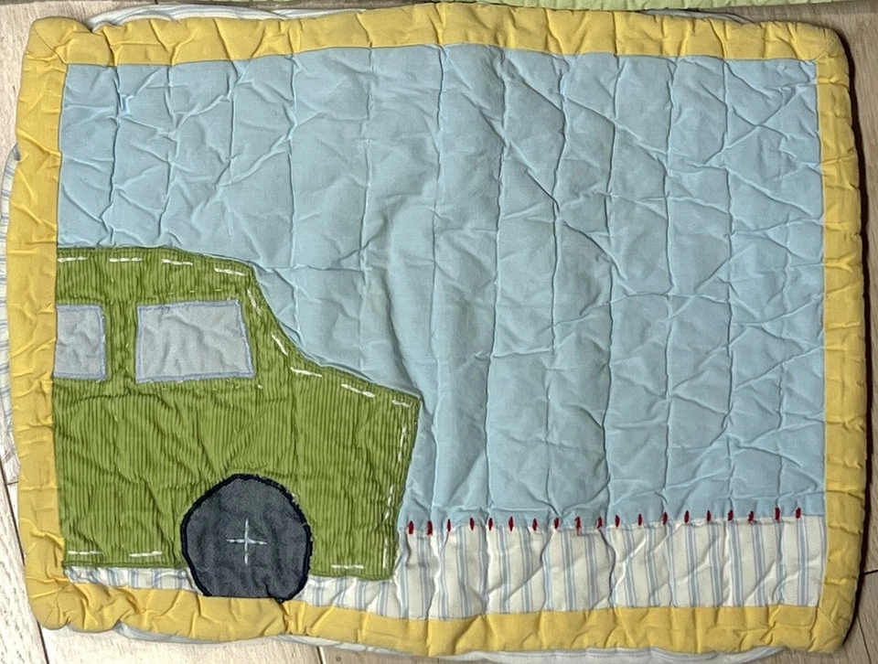 Edredón de vehículos Pottery Barn para niños bebé “Oscar” ropa de cama para niños pequeños Foto 3 de 4