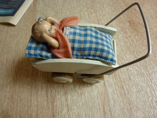 P1 / alte Pappmache Puppe Püppchen DDR 7,5 cm Vintage / Antik , sehr hübsch - Bild 11 von 12