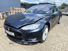 Tesla Model S Standard