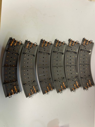 SIX Mth Realtrax O-31 Solid Rail Curve Track Section 40-1002 - Picture 2 of 9