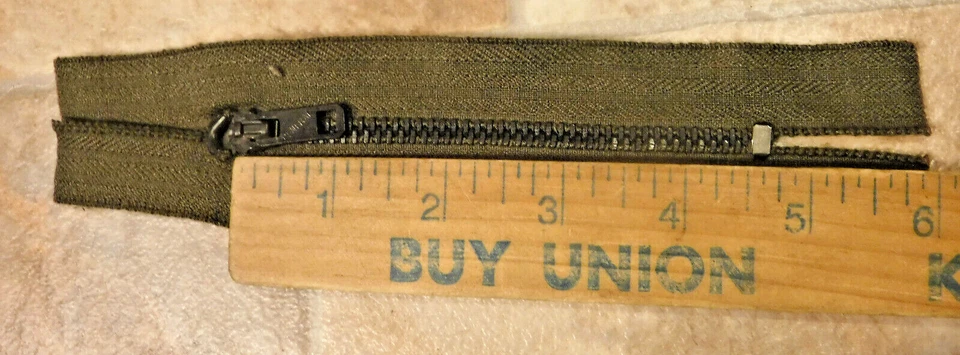 GENERAL 4 1/2" De Colección ENTREMO CERRADO VERDADERO Militar EE. UU. #1 Cremallera de Metal en Forma de O Verde Foto 2 de 4