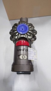 Dyson V7 Staubsauger - Gebraucht, Schwacher Akku, Keine Zubehörteile