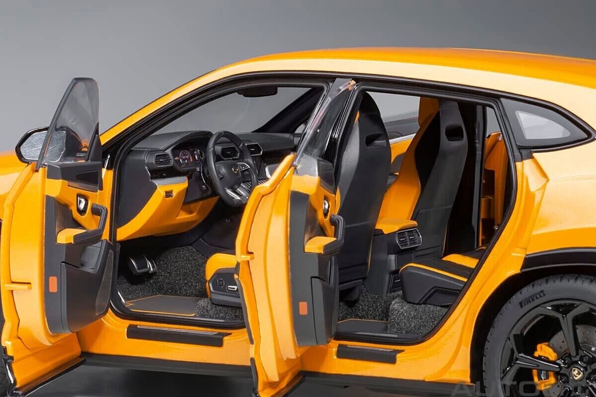 1/18 Lamborghini Urus Arancio Borealis Pearl Orange Model 1/18 Lamborghini Urus Arancio Borealis Pearl Orange Model