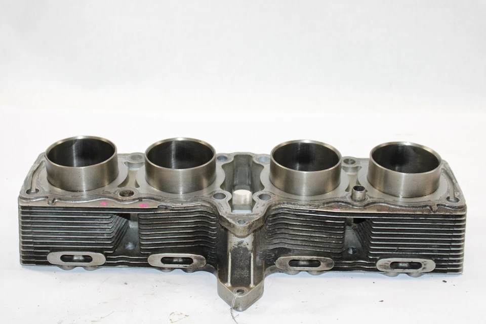 Cilindro 11210-26E00-0F0 1998 Suzuki Katana GSX600 Foto 3 de 4