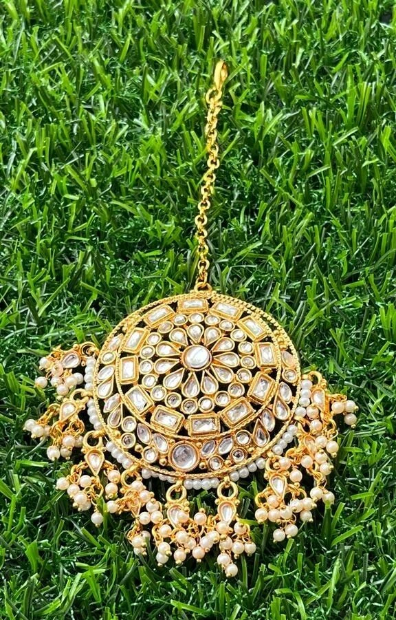 Broad maang tikka online outlet