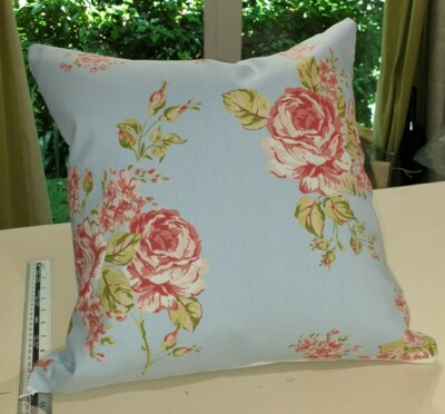 Handgefertigte 17'' Kissenhülle Clarke & Clarke blau Flora & Punkte, Reißverschluss 