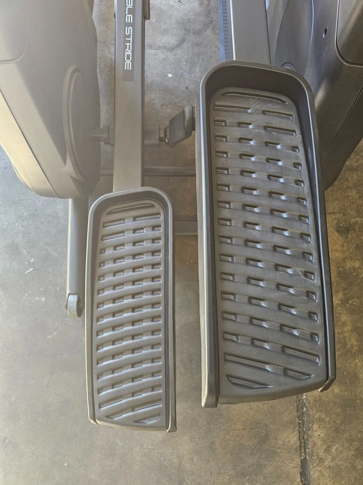 Entrenador elíptico NordicTrack x16 FreeStride iFit NTEL71625 1 año de garantía Foto 4 de 4