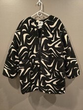 Nike New Loose Fit Swoosh High Pile Jacket Womens Size Medium FV8025-010
