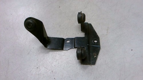 Halter Halterung Hauptbremsaggregat ABS Mazda 3 1.6 Sport Aut. Bj 2004 BK