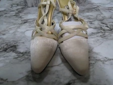Notorious For Bakers Leeds Women Beige Suede  Heels Sz 7.5B