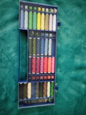Deluxe Thread & Bobbin Kit 30 Spools & 29 Bobbins With Storage Case