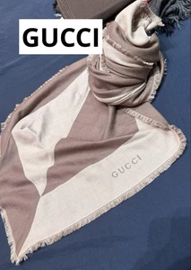 GUCCI foulard châle beige gris laine soie unisexe frangé accessoire créateur