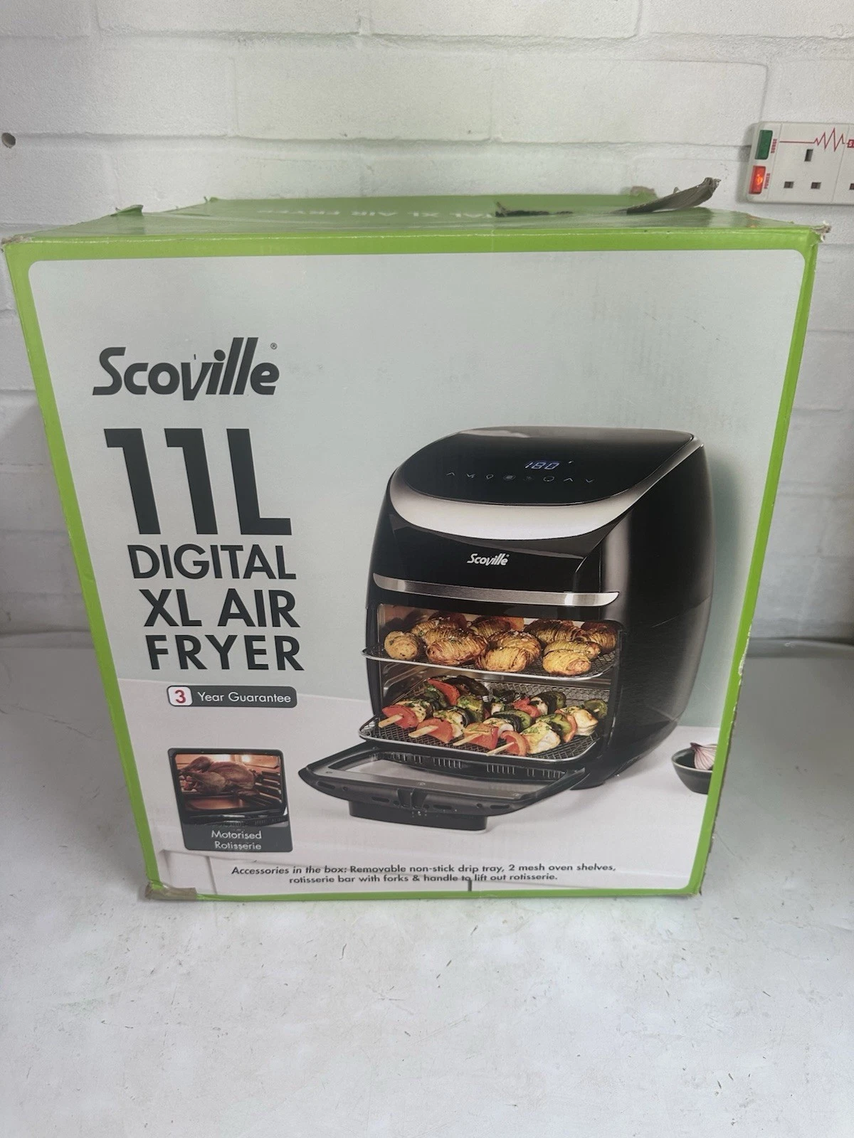 Scoville Digital Air Fryer Oven XL 11L Digital Air Fryer - Black With 3 Shelves
Opens in a new windo