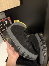Jordan 9 Retro Dark Charcoal University Gold Size 11 PREOWNED CT8019-070