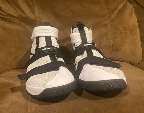Nike LeBron James Zoom Soldier Ten BB Shoes LRJ SX 16/17 7Y - Picture 2 of 7