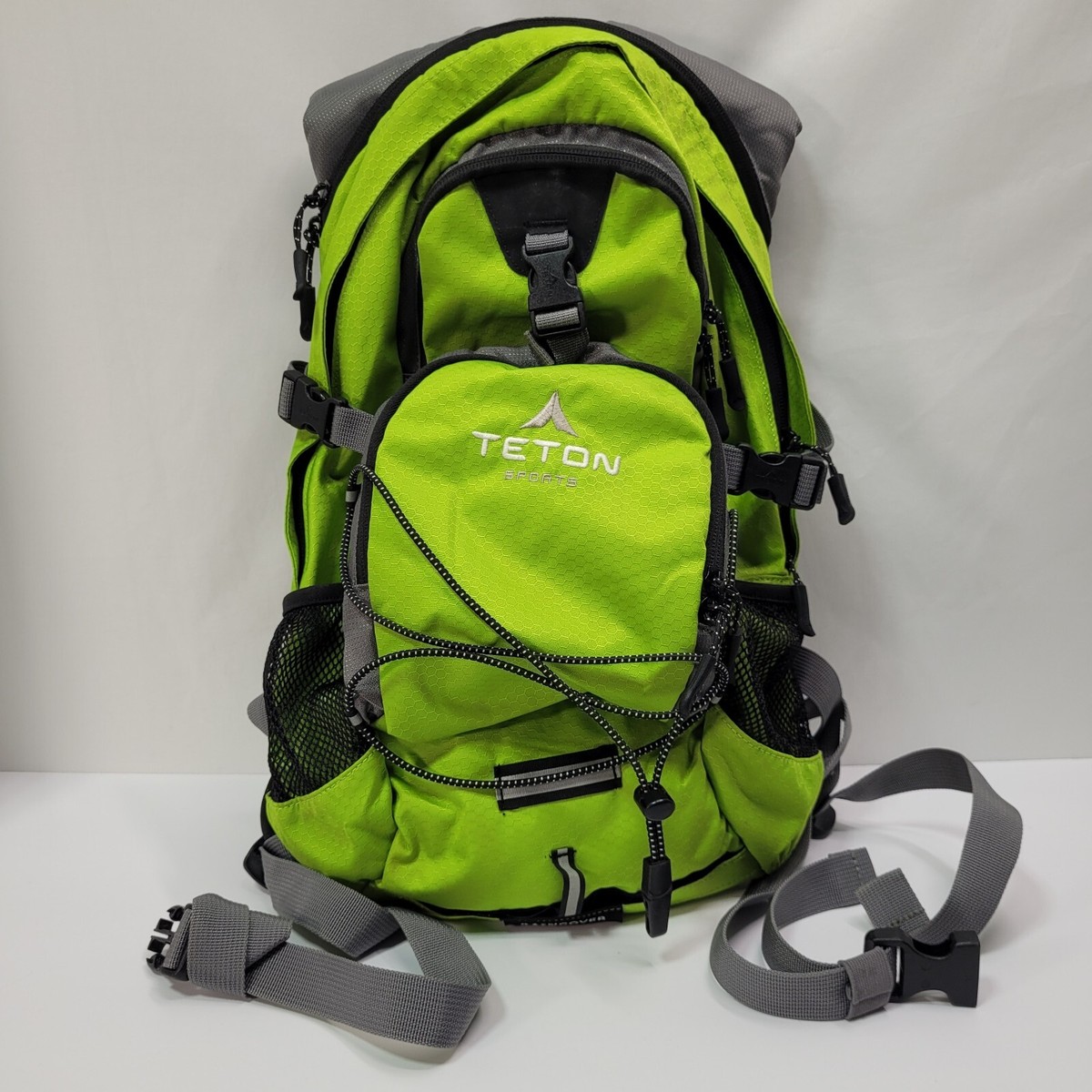 Teton Sports Oasis 1100 Hydration Backpack Rain Cover No Water 