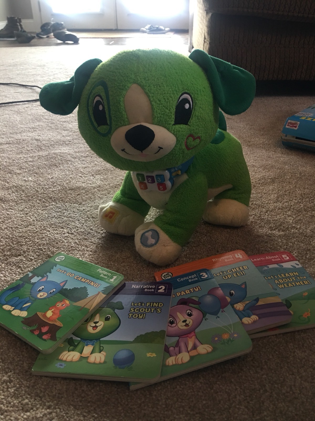 Leap Frog Scout read with me, includes 5 read along books Leap Frog Scout read with me, includes 5 read along books