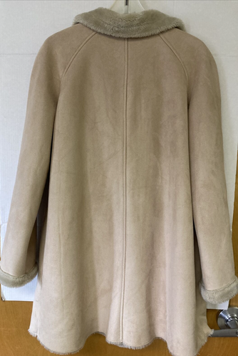 Larry Levine Beige/Tan Faux Suede Fully Lined Coat Size S PRICE REDUCED - Picture 2 of 5