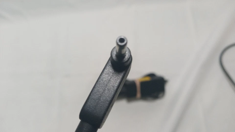 Lote de 2 adaptadores de CA 45W originales Acer ADP-45HE B 19V 2.37A con cable OEM Foto 3 de 4