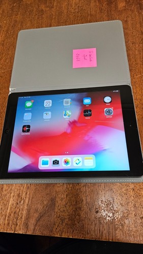 Apple iPad Air 1st Gen. A1475, 16GB, 9.7in - Space Grey - Picture 5 of 8