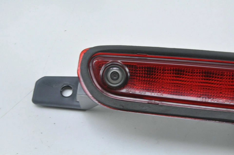 CHRYSLER 300 Tail High Mounted Stop Lamp Light Led 3rd Brake OEM 2011 - 2014 - Изображение 3 из 4