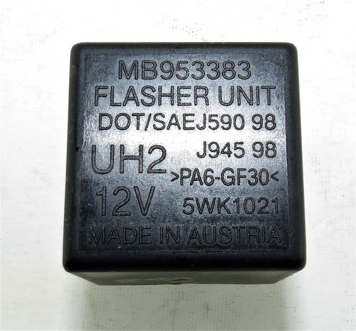 Volvo S40 V40 (95-04) 3-Pin Flasher (New Replacement) Relay MB953383 UH2 72BM000 - Picture 5 of 6