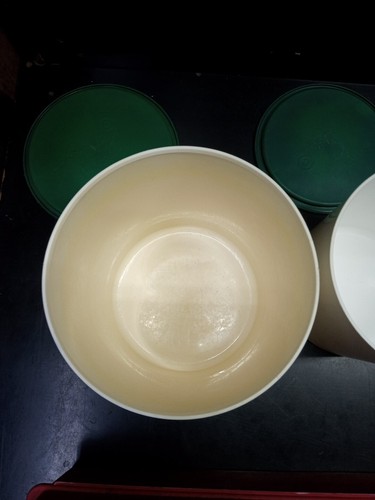 Juego de 4 botes de anidación Tupperware One Touch con tapas verdes 2416 2418 2420 2422 - Imagen 16 de 21