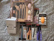 Makeup bundle lot 8 items total Rimmel Lrerabo loreal parris ETC look at photos