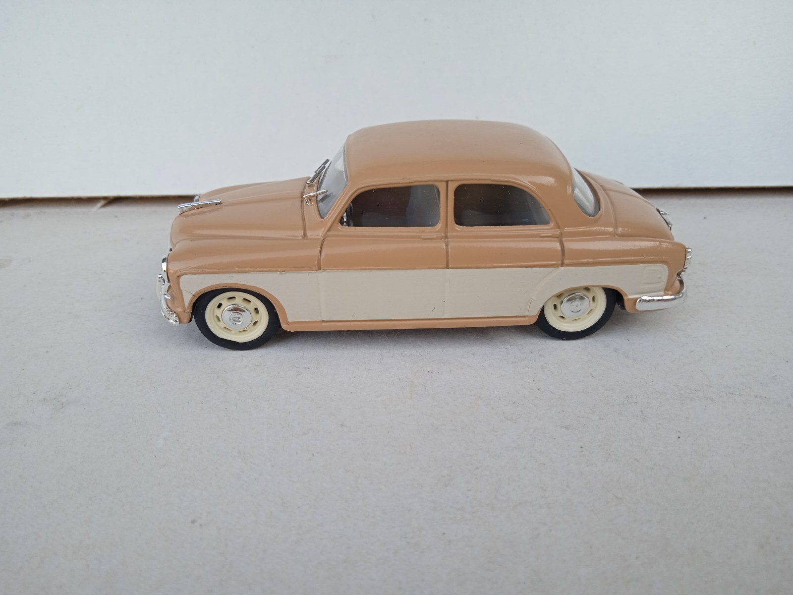 Foto 1 di 6