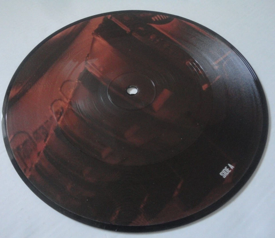 TAKING BACK SUNDAY, TWENTY-TWENTY SURGERY, 7" PICTURE DISC, EMO / HARDCORE, EX+ - Image 2 of 4